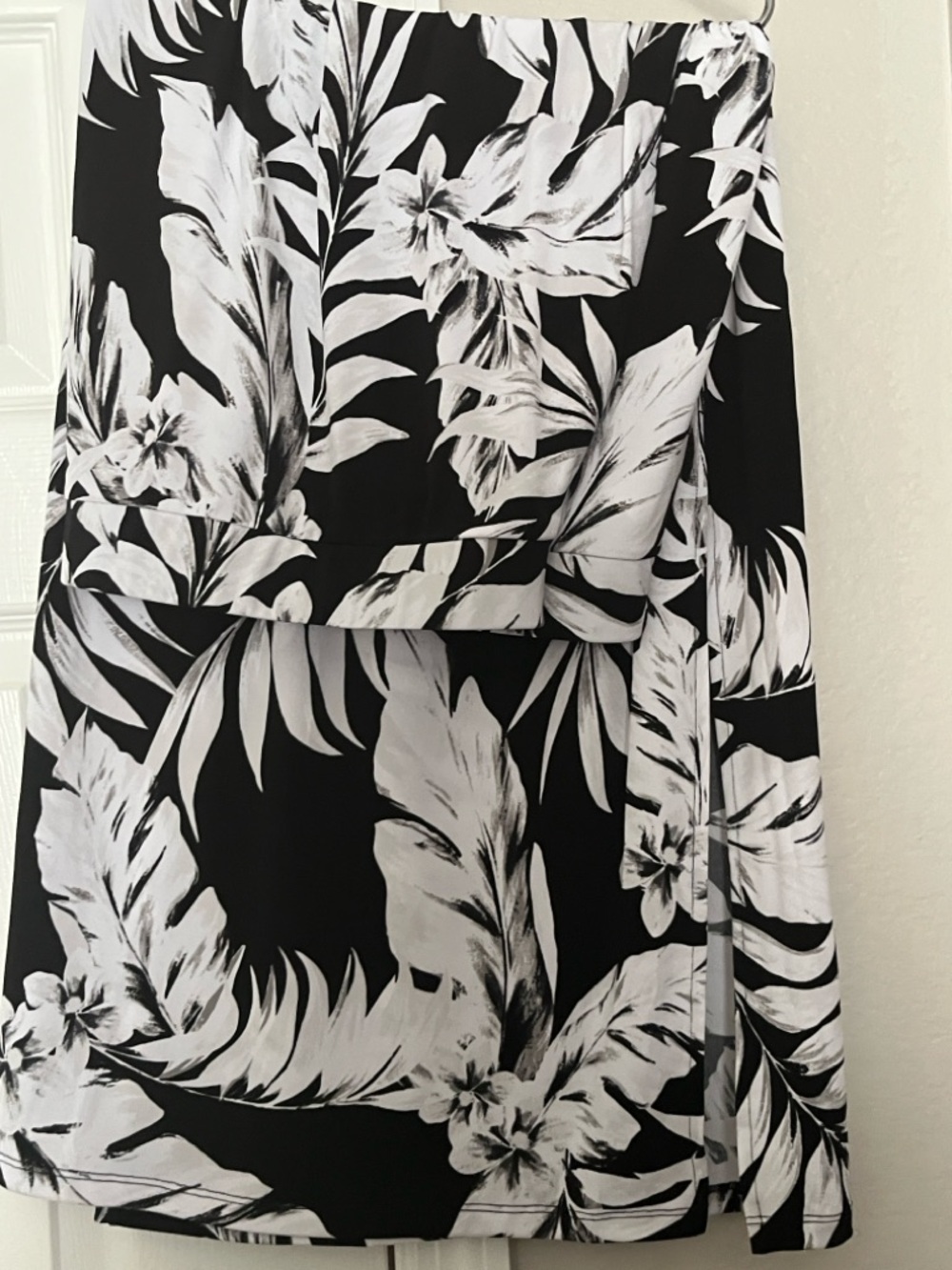 Lane Bryant Black and White Tropical Print A-Line Skirt - Picture 2 of 16